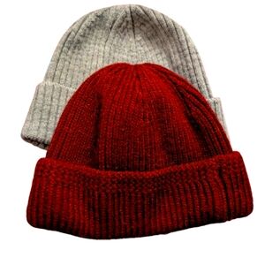 Set Of 2 Women's Knit Hats